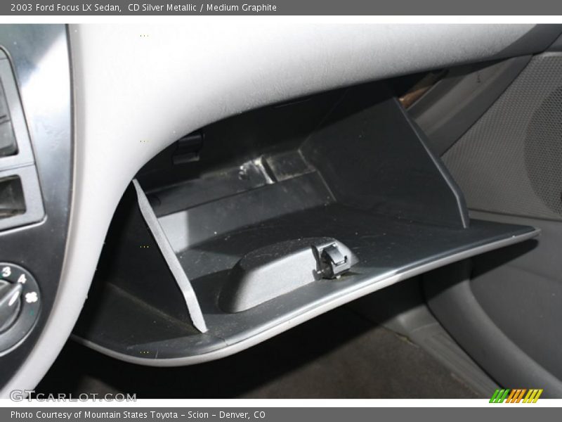 CD Silver Metallic / Medium Graphite 2003 Ford Focus LX Sedan