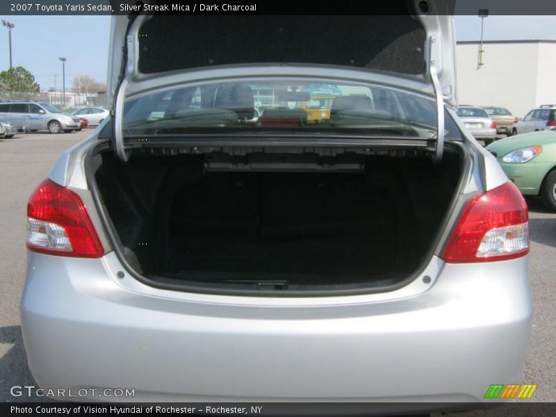 Silver Streak Mica / Dark Charcoal 2007 Toyota Yaris Sedan