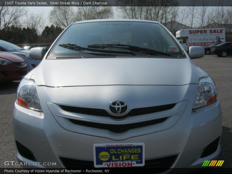 Silver Streak Mica / Dark Charcoal 2007 Toyota Yaris Sedan