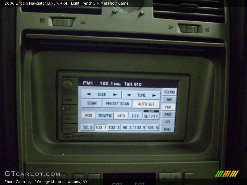 Light French Silk Metallic / Camel 2006 Lincoln Navigator Luxury 4x4