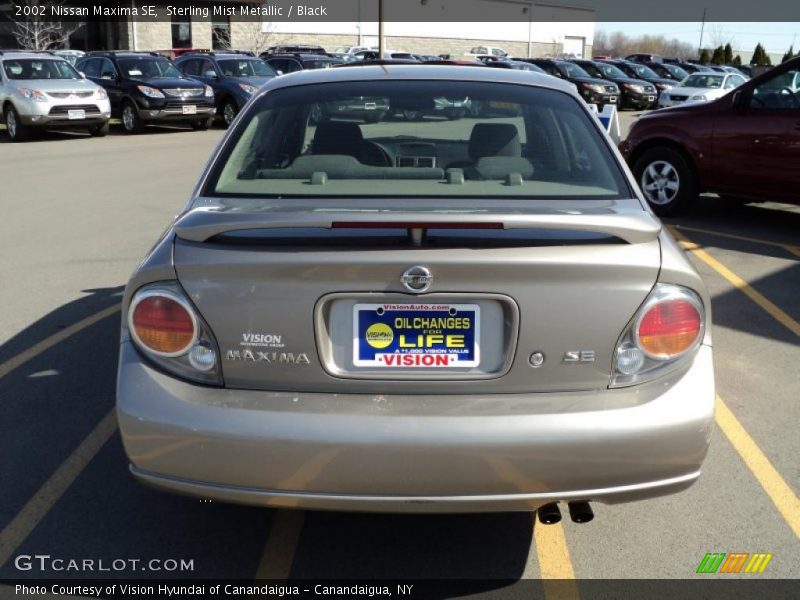 Sterling Mist Metallic / Black 2002 Nissan Maxima SE