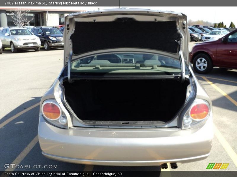 Sterling Mist Metallic / Black 2002 Nissan Maxima SE
