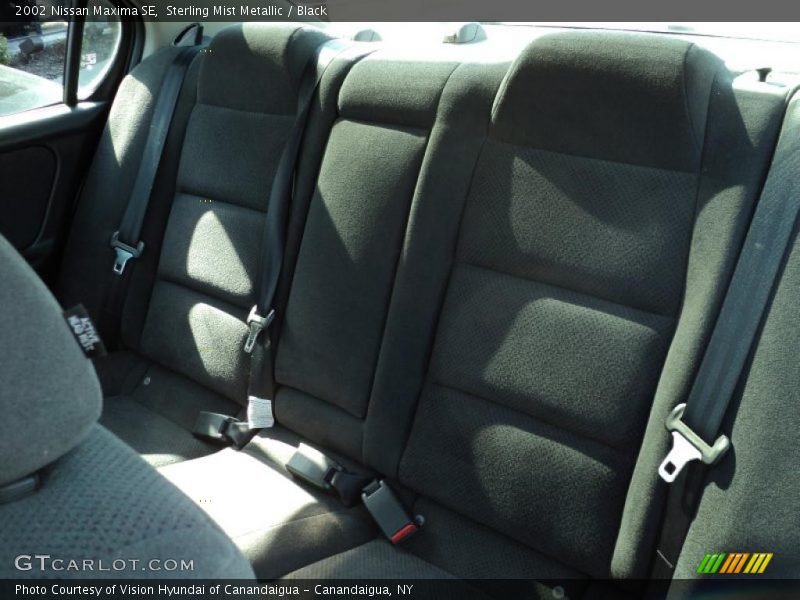 Sterling Mist Metallic / Black 2002 Nissan Maxima SE