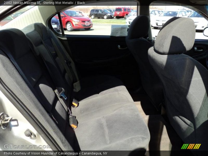 Sterling Mist Metallic / Black 2002 Nissan Maxima SE