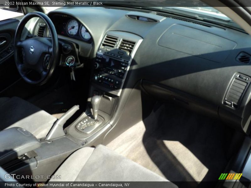 Sterling Mist Metallic / Black 2002 Nissan Maxima SE