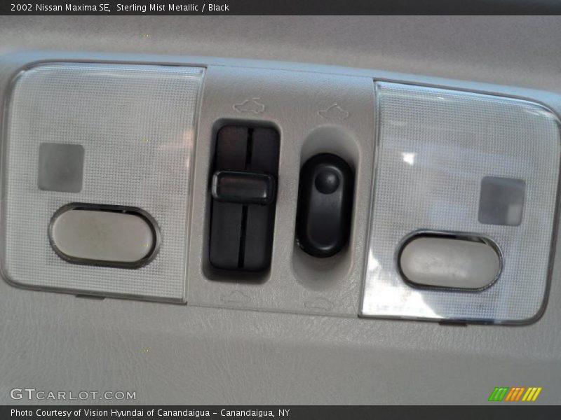 Sterling Mist Metallic / Black 2002 Nissan Maxima SE