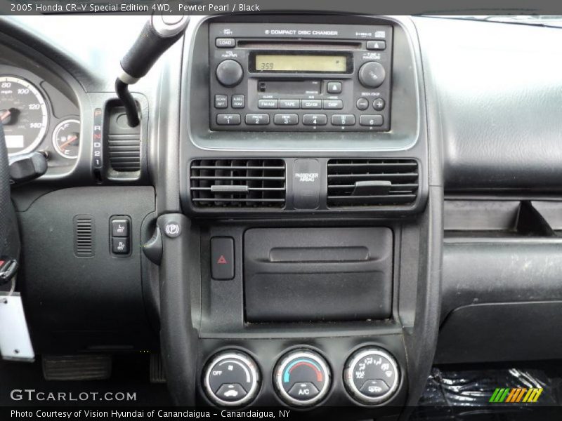 Pewter Pearl / Black 2005 Honda CR-V Special Edition 4WD
