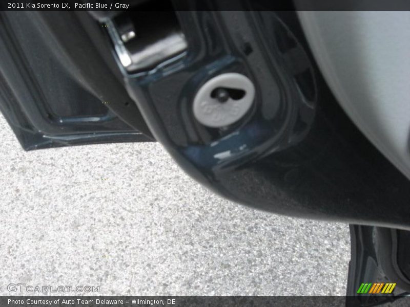 Pacific Blue / Gray 2011 Kia Sorento LX