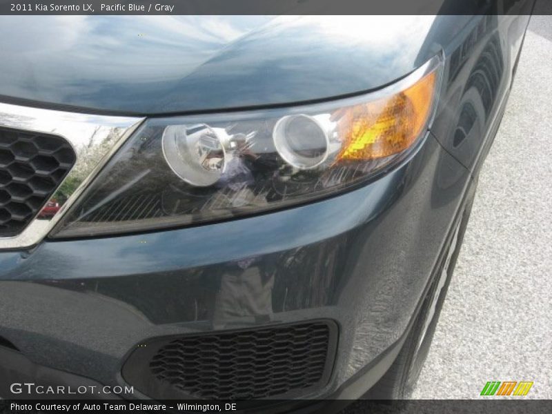 Pacific Blue / Gray 2011 Kia Sorento LX