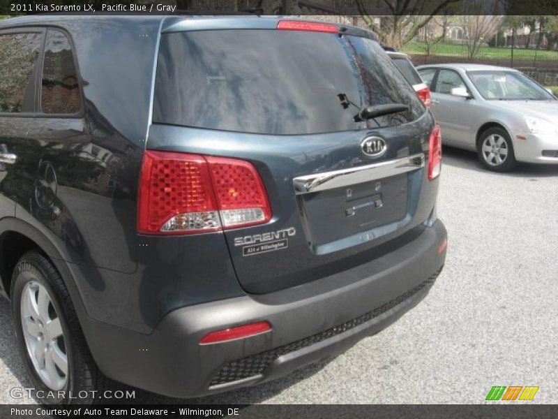 Pacific Blue / Gray 2011 Kia Sorento LX