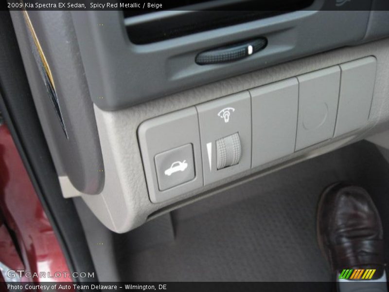 Spicy Red Metallic / Beige 2009 Kia Spectra EX Sedan