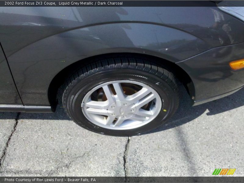 Liquid Grey Metallic / Dark Charcoal 2002 Ford Focus ZX3 Coupe