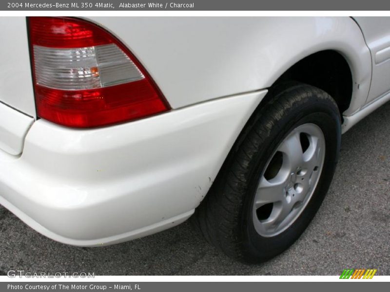 Alabaster White / Charcoal 2004 Mercedes-Benz ML 350 4Matic