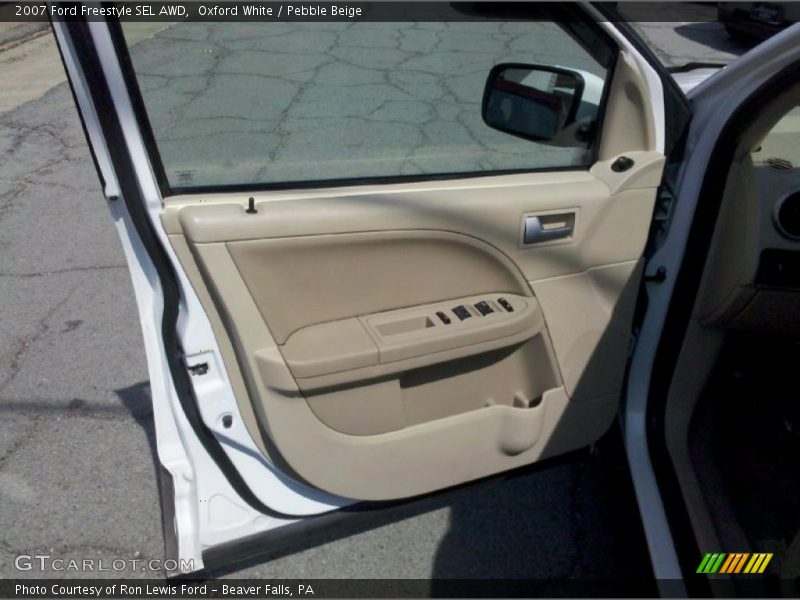 Oxford White / Pebble Beige 2007 Ford Freestyle SEL AWD