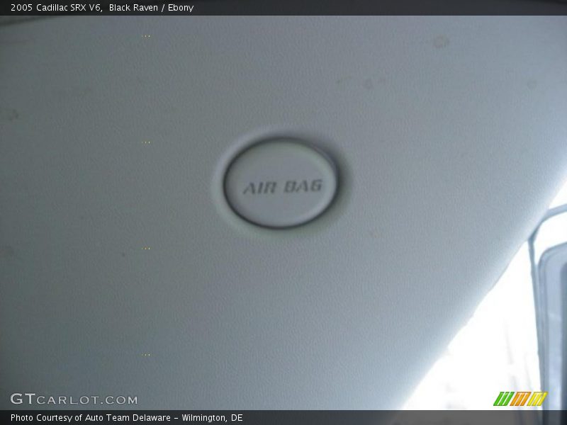 Black Raven / Ebony 2005 Cadillac SRX V6