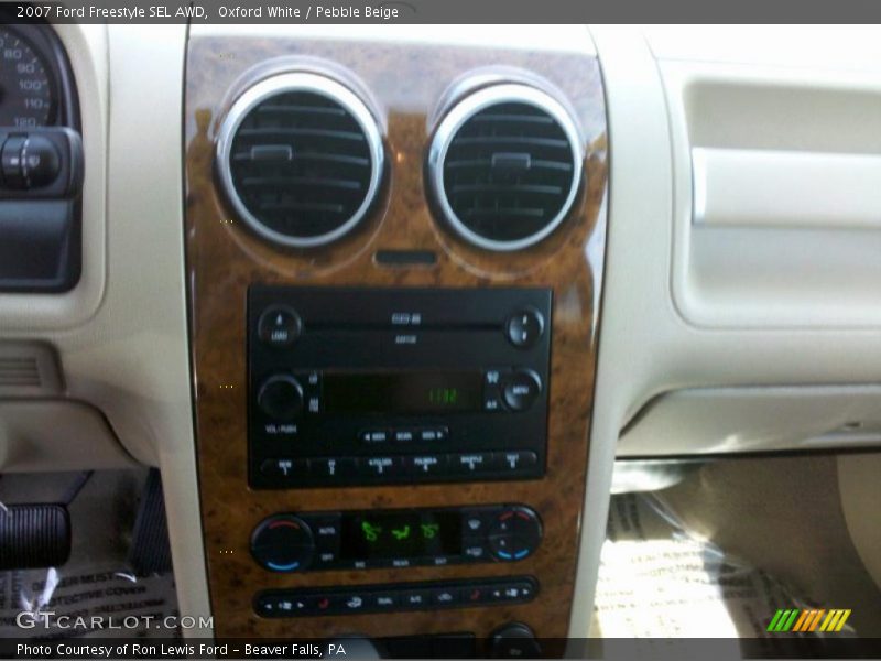 Oxford White / Pebble Beige 2007 Ford Freestyle SEL AWD