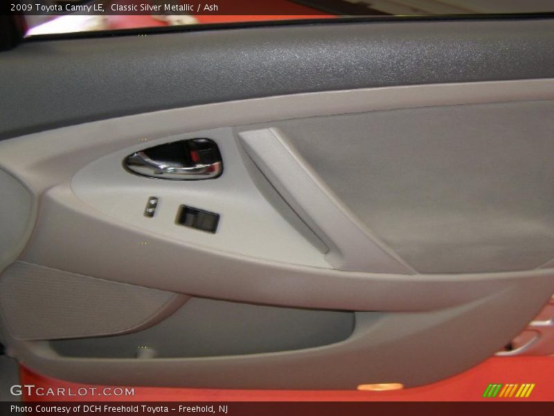 Classic Silver Metallic / Ash 2009 Toyota Camry LE