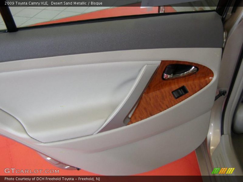 Desert Sand Metallic / Bisque 2009 Toyota Camry XLE