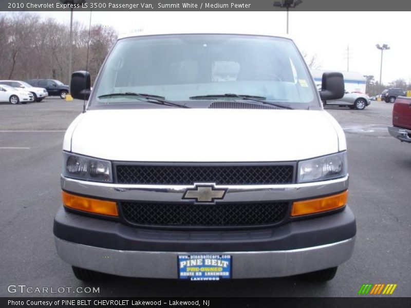 Summit White / Medium Pewter 2010 Chevrolet Express LS 3500 Passenger Van