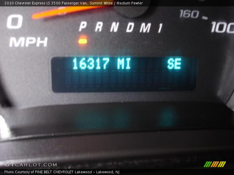 Summit White / Medium Pewter 2010 Chevrolet Express LS 3500 Passenger Van