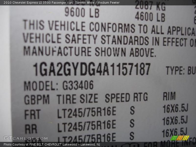 Summit White / Medium Pewter 2010 Chevrolet Express LS 3500 Passenger Van