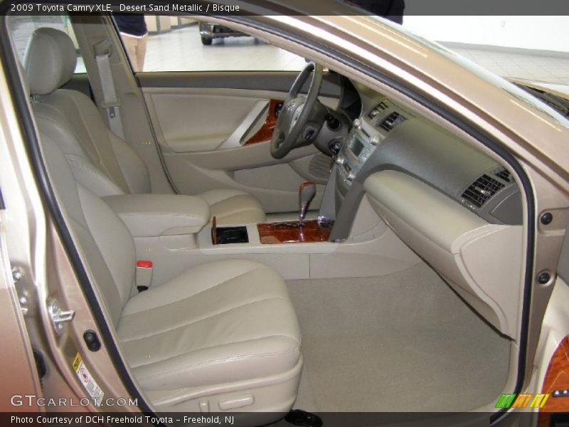 Desert Sand Metallic / Bisque 2009 Toyota Camry XLE