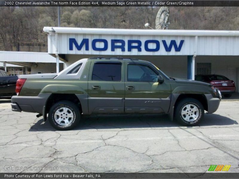Medium Sage Green Metallic / Cedar Green/Graphite 2002 Chevrolet Avalanche The North Face Edition 4x4