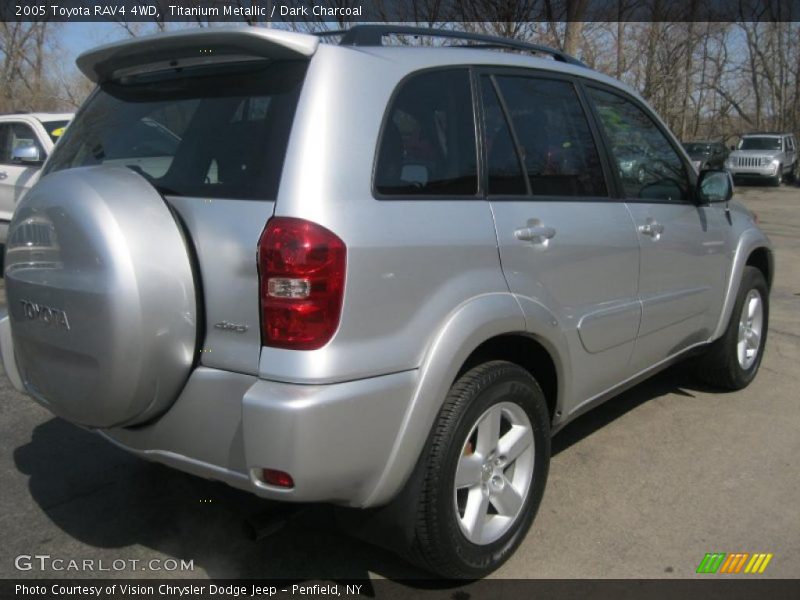 Titanium Metallic / Dark Charcoal 2005 Toyota RAV4 4WD