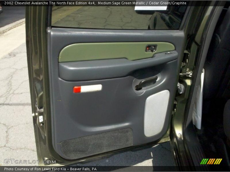Door Panel of 2002 Avalanche The North Face Edition 4x4