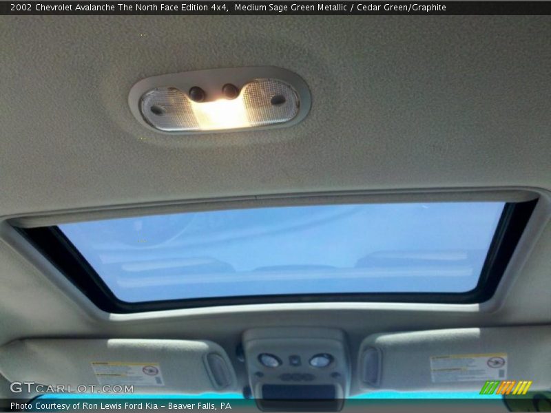Medium Sage Green Metallic / Cedar Green/Graphite 2002 Chevrolet Avalanche The North Face Edition 4x4