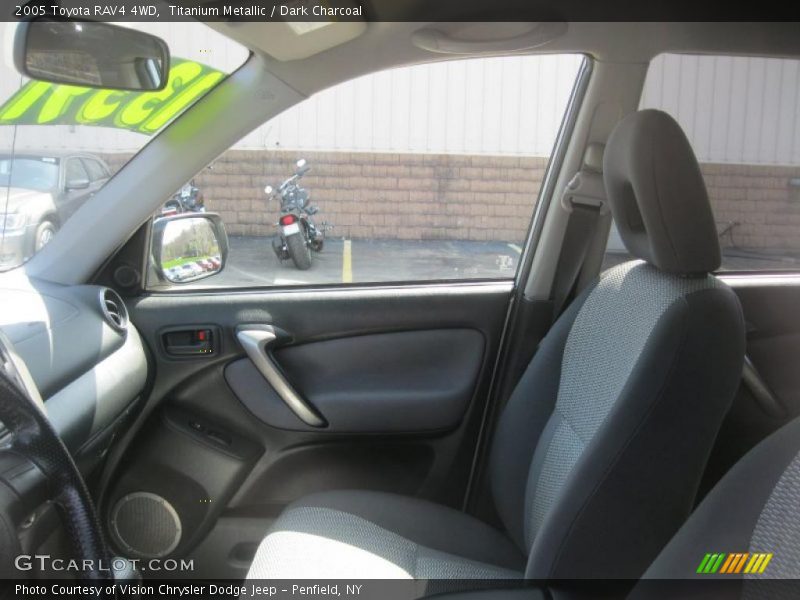 Titanium Metallic / Dark Charcoal 2005 Toyota RAV4 4WD