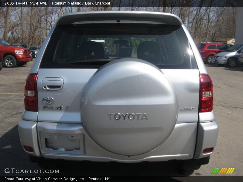 Titanium Metallic / Dark Charcoal 2005 Toyota RAV4 4WD