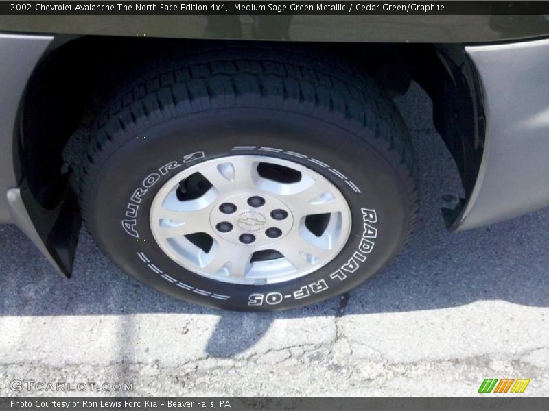 Medium Sage Green Metallic / Cedar Green/Graphite 2002 Chevrolet Avalanche The North Face Edition 4x4