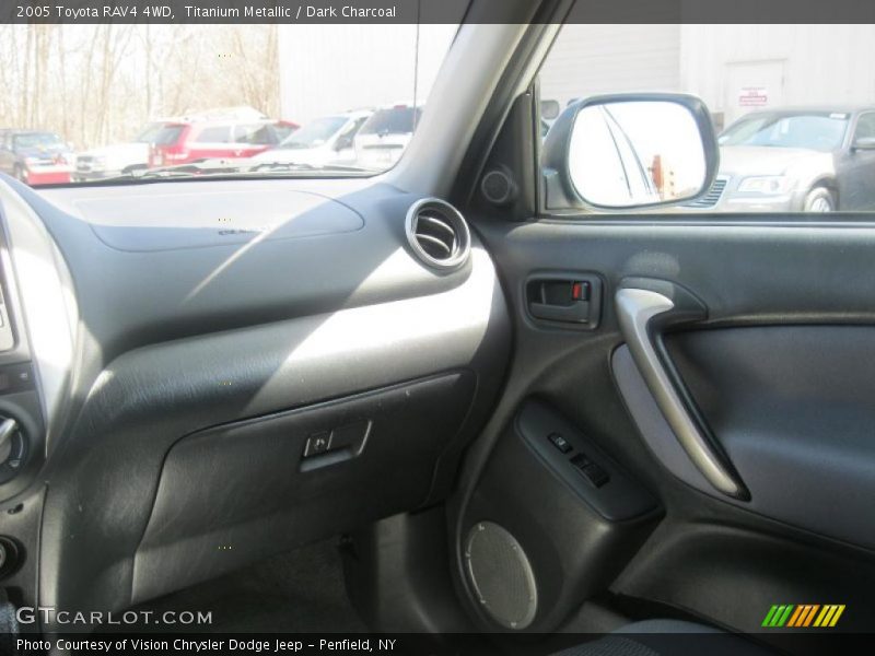 Titanium Metallic / Dark Charcoal 2005 Toyota RAV4 4WD