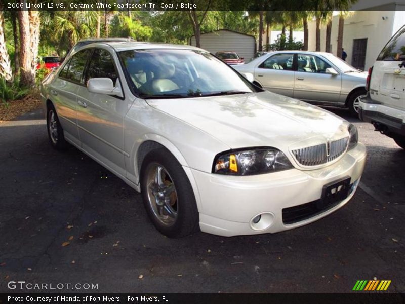 Ceramic White Pearlescent Tri-Coat / Beige 2006 Lincoln LS V8