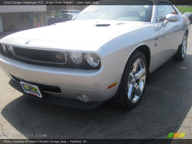 Bright Silver Metallic / Dark Slate Gray 2009 Dodge Challenger R/T