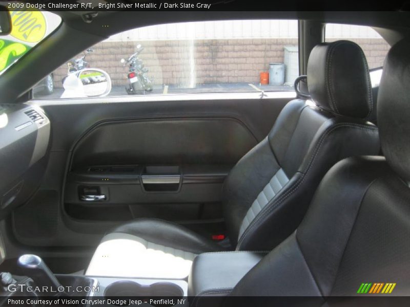 Bright Silver Metallic / Dark Slate Gray 2009 Dodge Challenger R/T