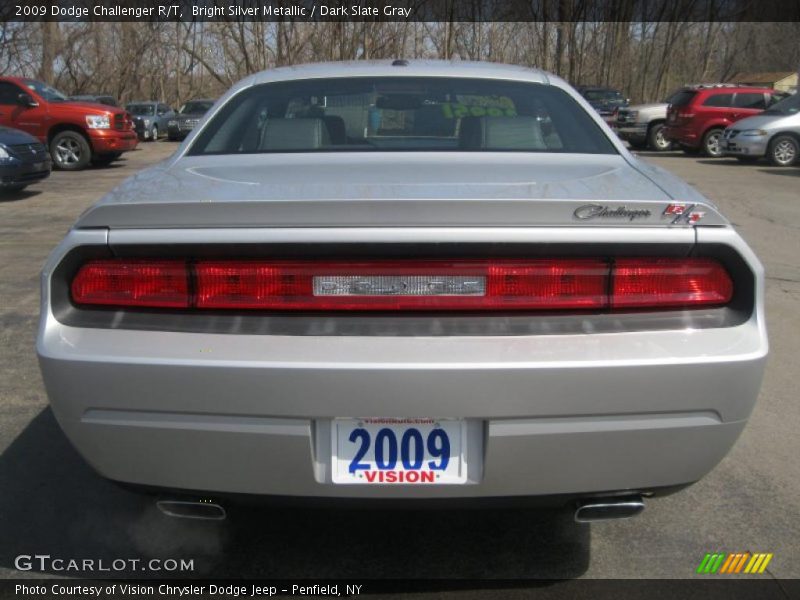 Bright Silver Metallic / Dark Slate Gray 2009 Dodge Challenger R/T
