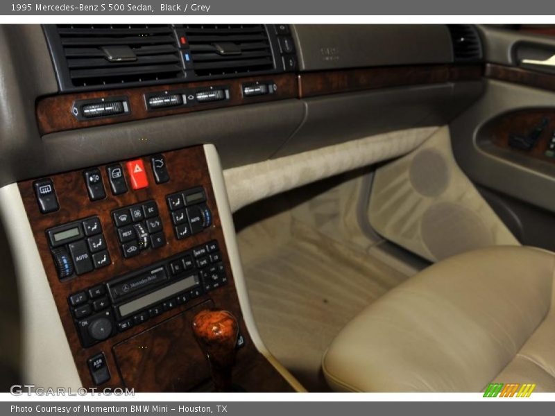 Black / Grey 1995 Mercedes-Benz S 500 Sedan