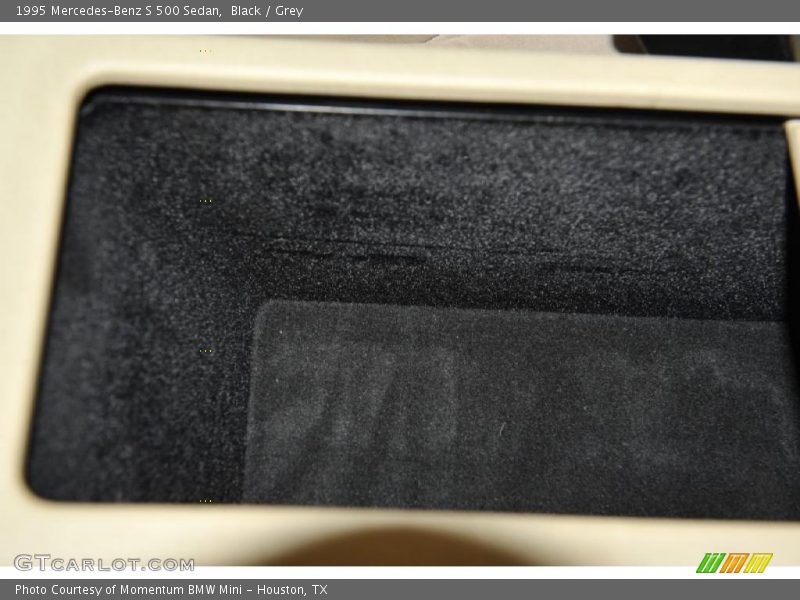 Black / Grey 1995 Mercedes-Benz S 500 Sedan
