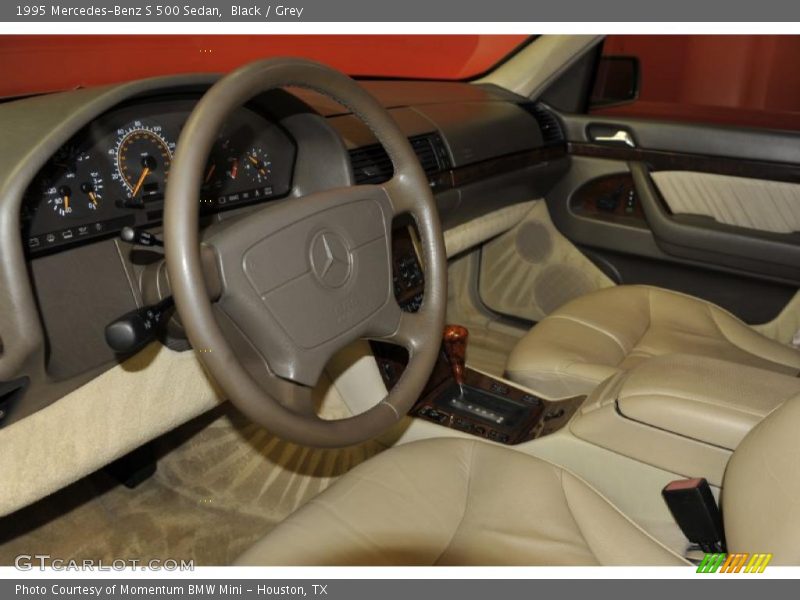 Black / Grey 1995 Mercedes-Benz S 500 Sedan