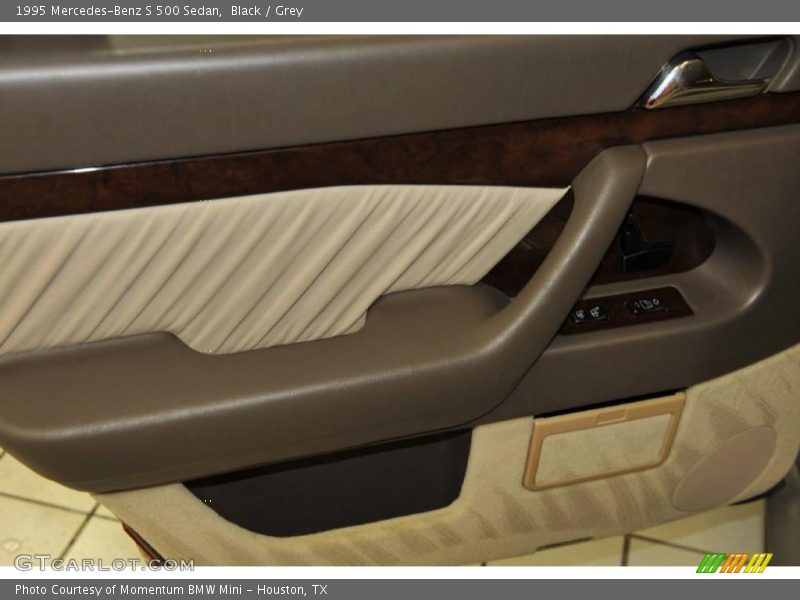 Black / Grey 1995 Mercedes-Benz S 500 Sedan