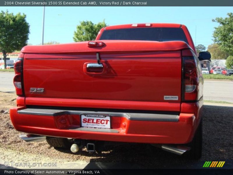 Victory Red / Dark Charcoal 2004 Chevrolet Silverado 1500 SS Extended Cab AWD