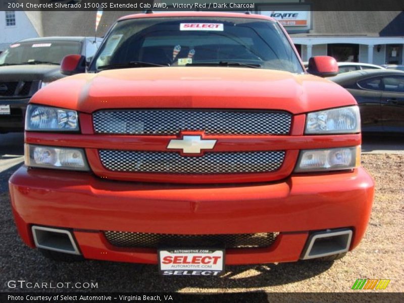 Victory Red / Dark Charcoal 2004 Chevrolet Silverado 1500 SS Extended Cab AWD