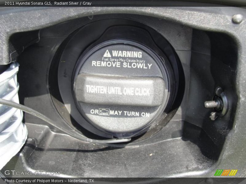 Radiant Silver / Gray 2011 Hyundai Sonata GLS