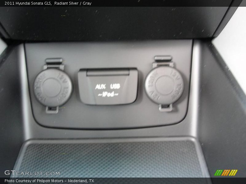 Radiant Silver / Gray 2011 Hyundai Sonata GLS