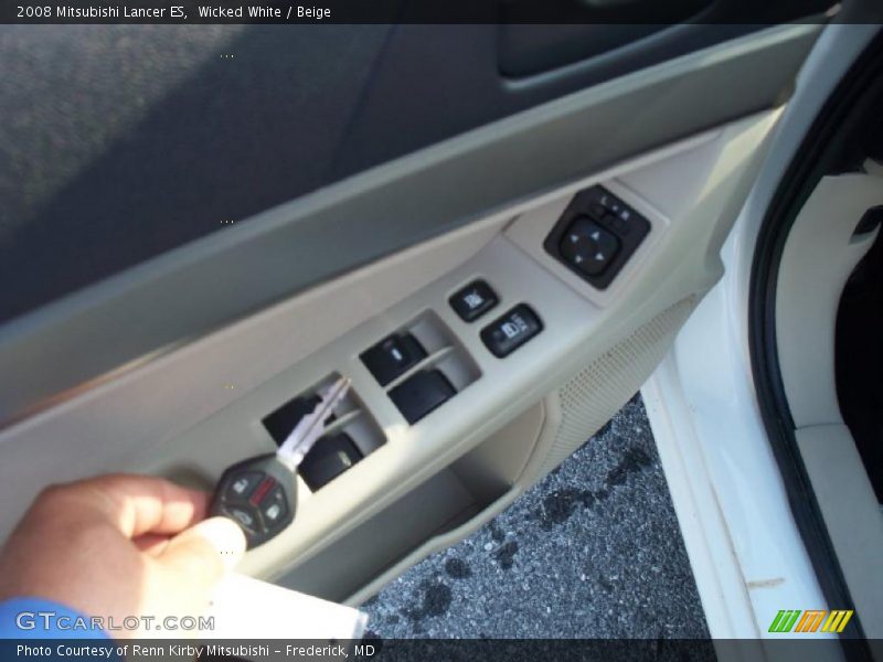 Wicked White / Beige 2008 Mitsubishi Lancer ES