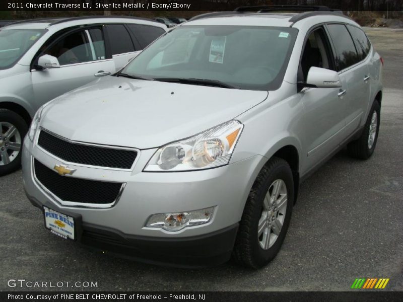 Silver Ice Metallic / Ebony/Ebony 2011 Chevrolet Traverse LT