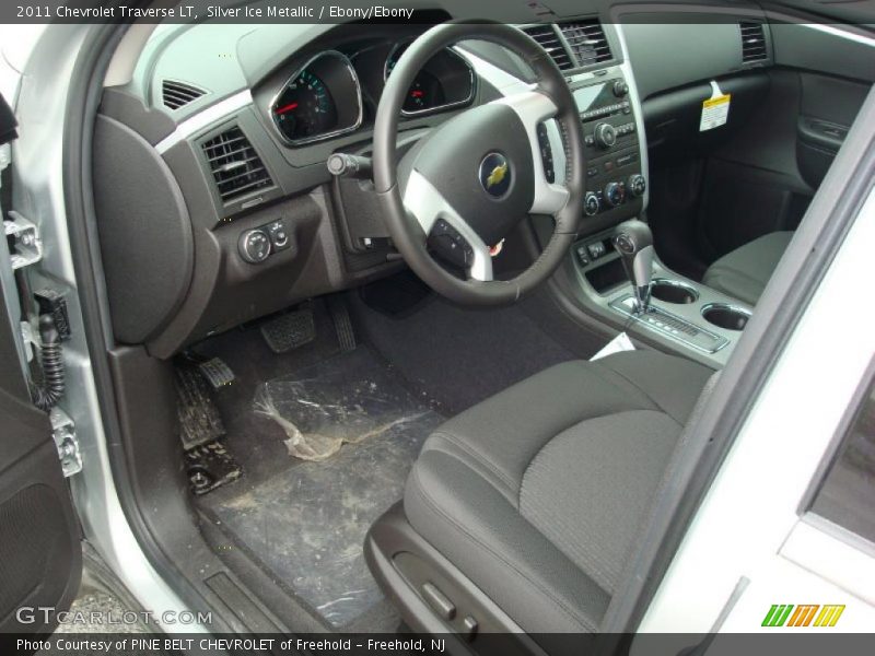 Silver Ice Metallic / Ebony/Ebony 2011 Chevrolet Traverse LT