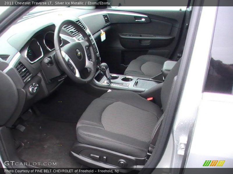 Silver Ice Metallic / Ebony/Ebony 2011 Chevrolet Traverse LT